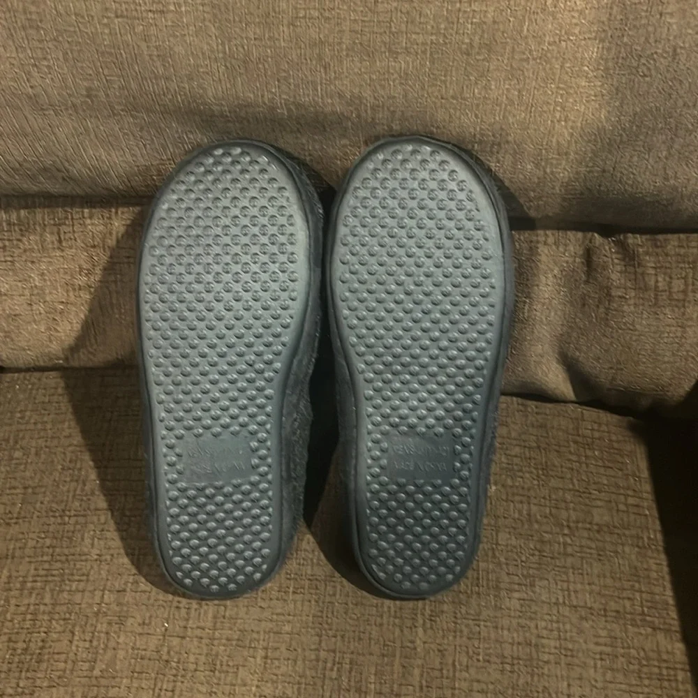 Mens Gray True Religion Slippers
